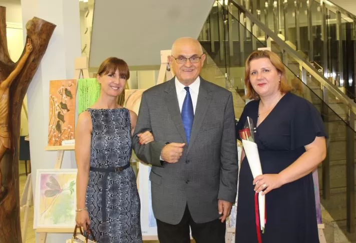ŽENE SUDIONICE DOMOVINSKOG RATA: U Pleternici otvorena izložba slika braniteljica dragovoljki 123. brigade Hrvatske vojske