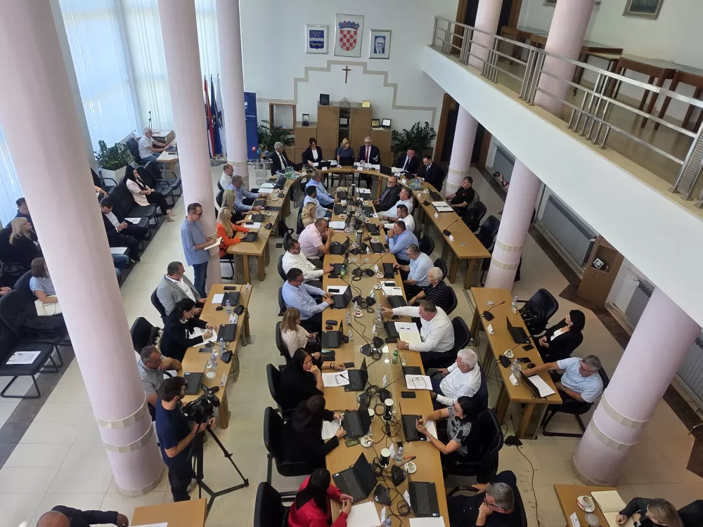 SB Online | Usvojena 21 točka dnevnog reda na Sjednici Županijske skupštine Brodsko-posavske županije
