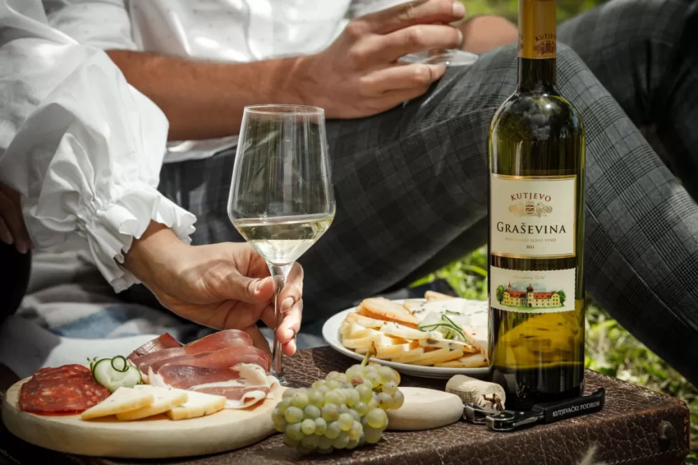 Ljeto na Vinkomiru – spoj vina, glazbe i doživljaja u srcu vinograda