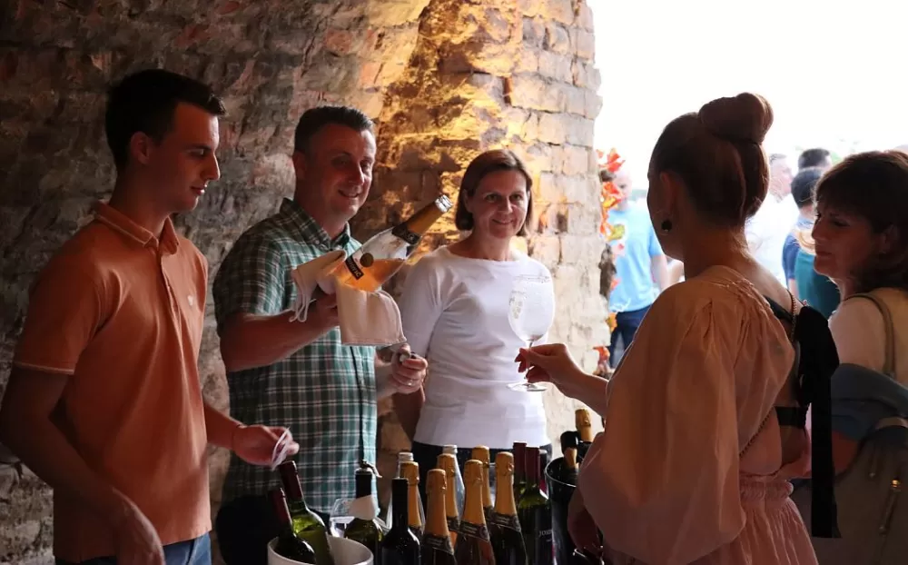 SB Online | Najavljen vinski festival ʼVino u Tvrđavi Brodʼ; vinari - prijavite se