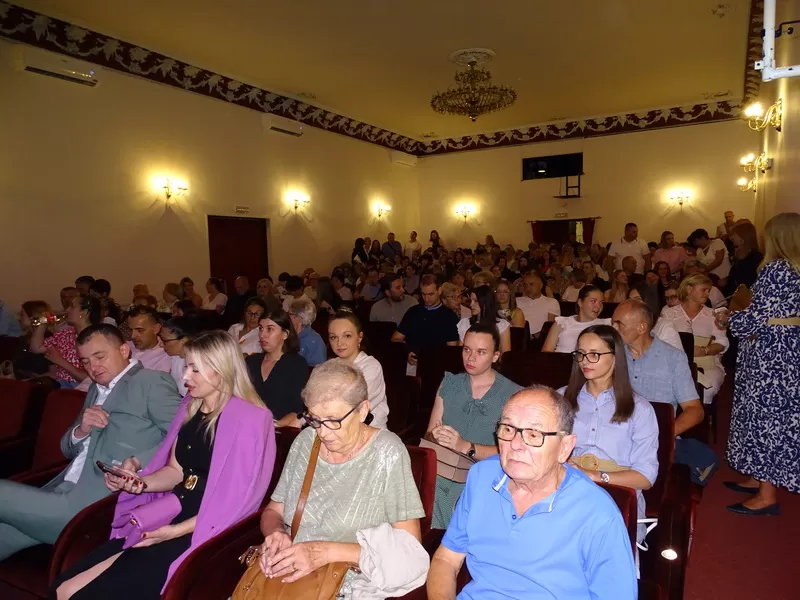 Uz urnebesni “Prekid preko veze” i izvrsnog Marka Tolju završene 4. Kazališne ljetne večeri
