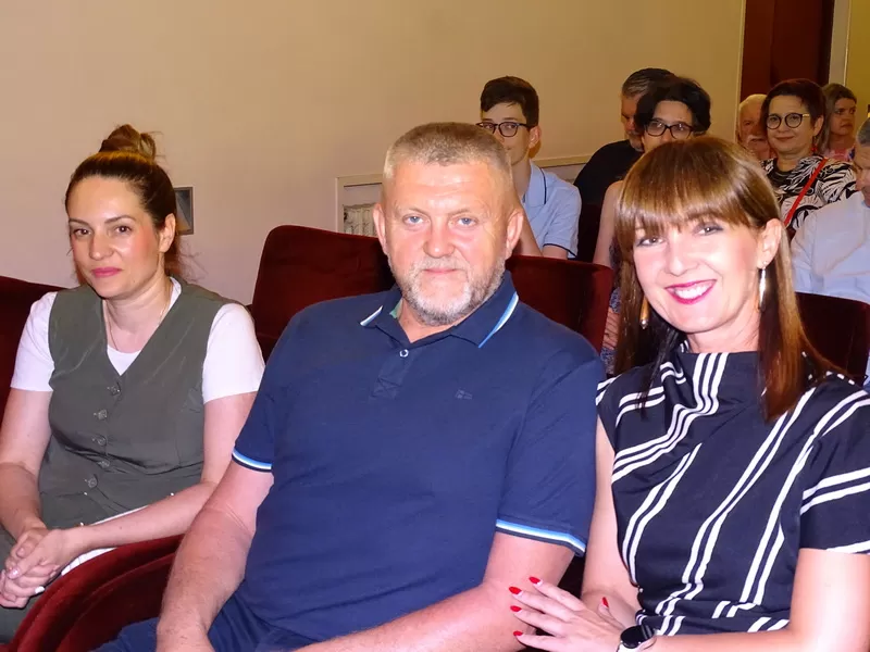 Uz urnebesni “Prekid preko veze” i izvrsnog Marka Tolju završene 4. Kazališne ljetne večeri