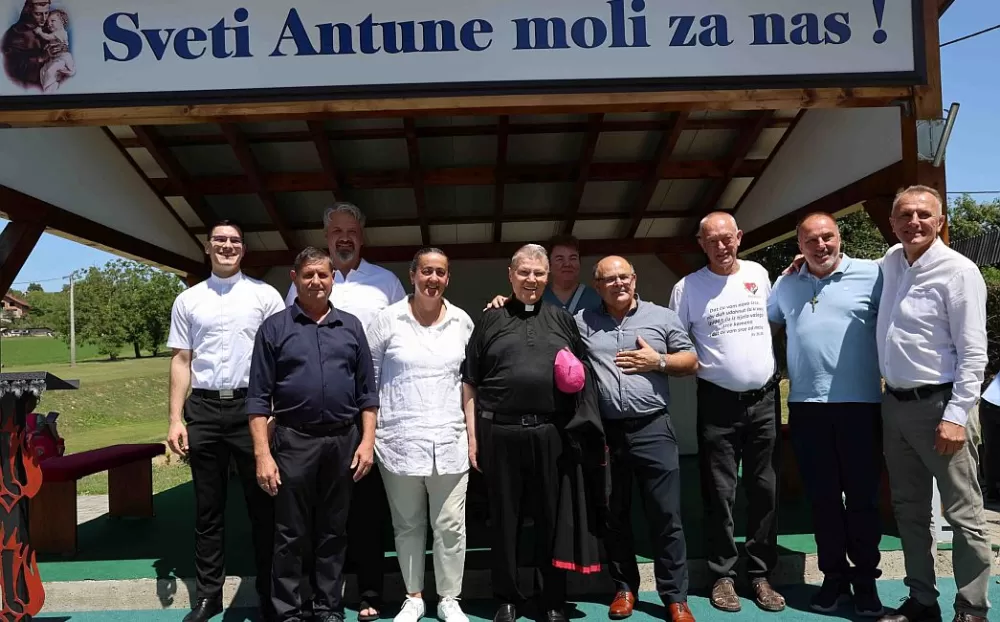 SB Online | ʼNOVO SRCEʼ - Četiri desetljeća žive vjere i molitvenog zajedništva