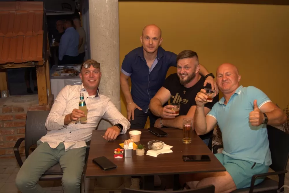 Nova požeška tržnica dobila kafić po imenu Apollo