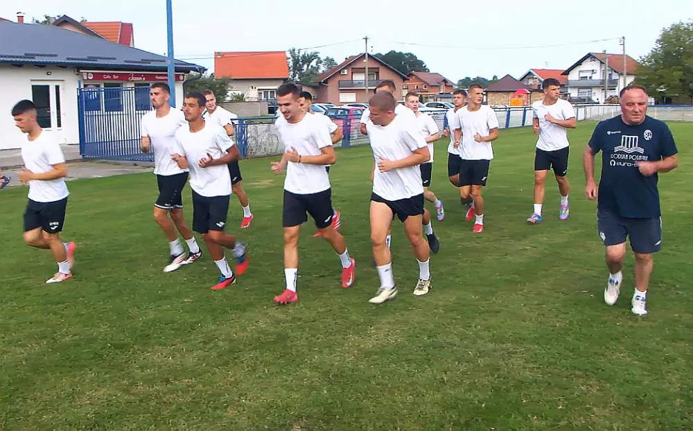 SB Online | Brodska ʼMarsoniaʼ počela pripreme za natjecanje - u 3. ligi istok