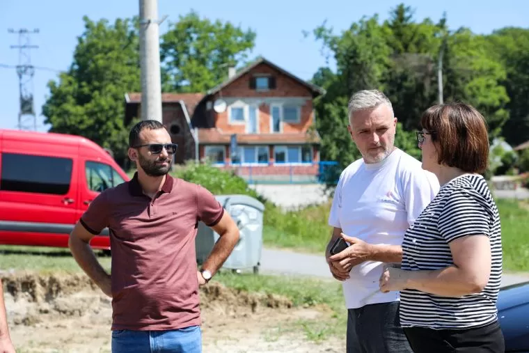 U Kaliniću obnovljen društveni dom, u Komorici radovi u tijeku, u Buku proširenje groblja