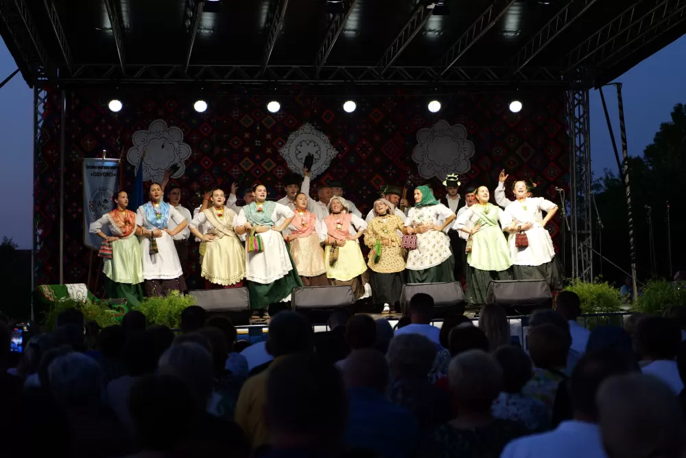 Odvoračka sela pokazuju i dokazuju kako se čuva tradicija: Uz KUD-ove, Branka Polića, Žeteoce i četiri dive fešta do jutarnjih sati