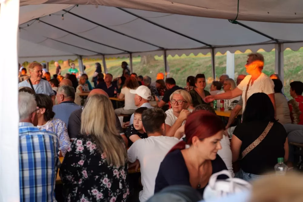 Odvoračka sela pokazuju i dokazuju kako se čuva tradicija: Uz KUD-ove, Branka Polića, Žeteoce i četiri dive fešta do jutarnjih sati