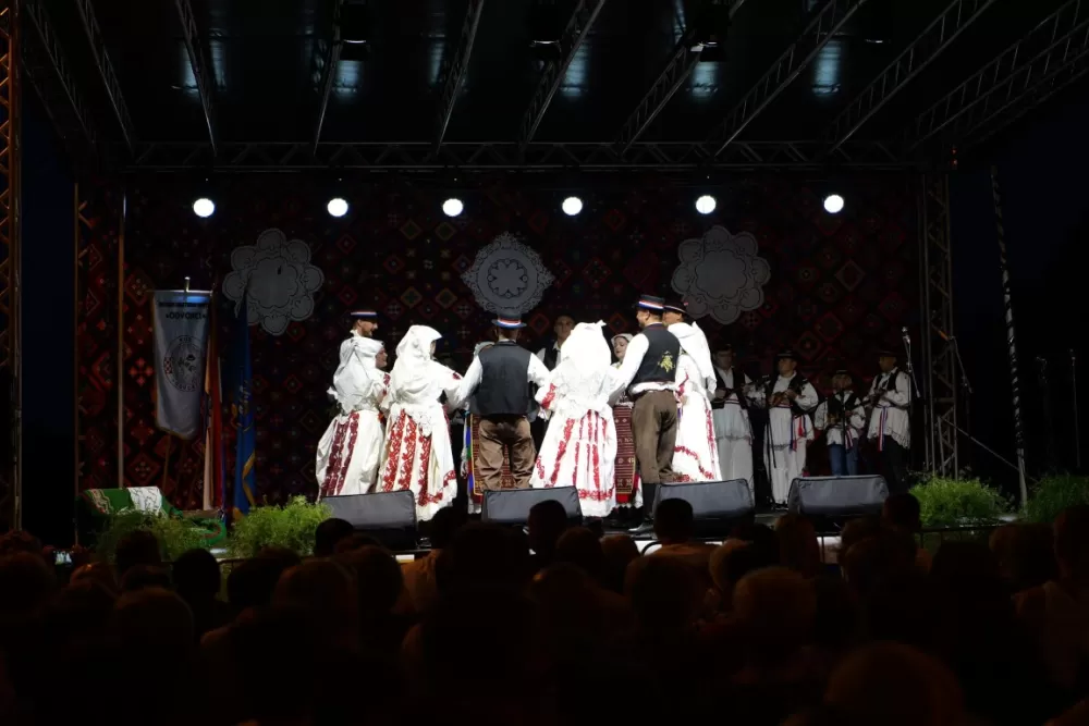 Odvoračka sela pokazuju i dokazuju kako se čuva tradicija: Uz KUD-ove, Branka Polića, Žeteoce i četiri dive fešta do jutarnjih sati