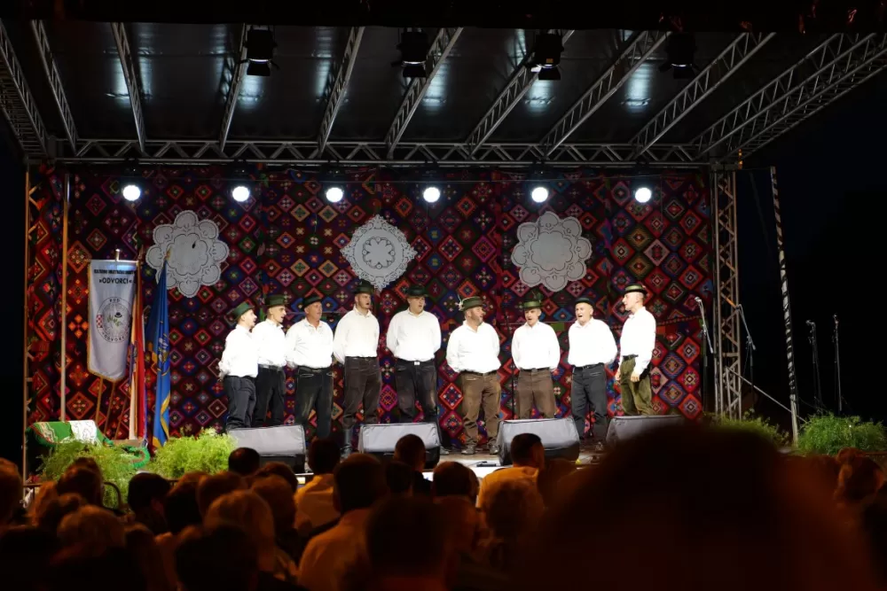 Odvoračka sela pokazuju i dokazuju kako se čuva tradicija: Uz KUD-ove, Branka Polića, Žeteoce i četiri dive fešta do jutarnjih sati