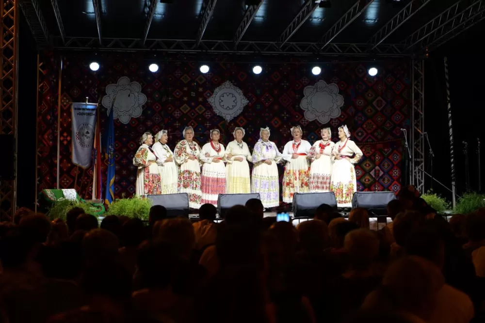 Odvoračka sela pokazuju i dokazuju kako se čuva tradicija: Uz KUD-ove, Branka Polića, Žeteoce i četiri dive fešta do jutarnjih sati