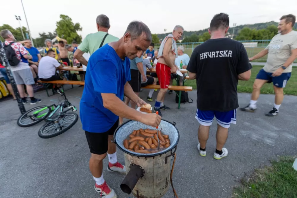 [FOTO] Održan memorijalni turnir na rekreacijskom centru u Požegi: Sjećanje na veterane malog nogometa