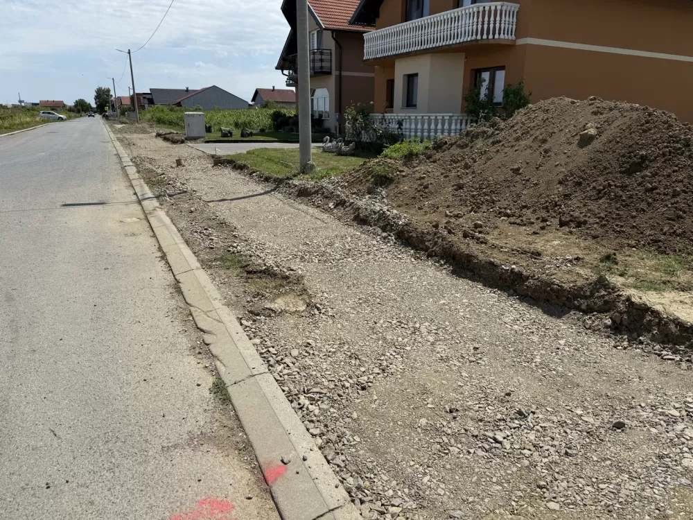 U tijeku radovi na izgradnji pješačke staze u više gradskih ulica
