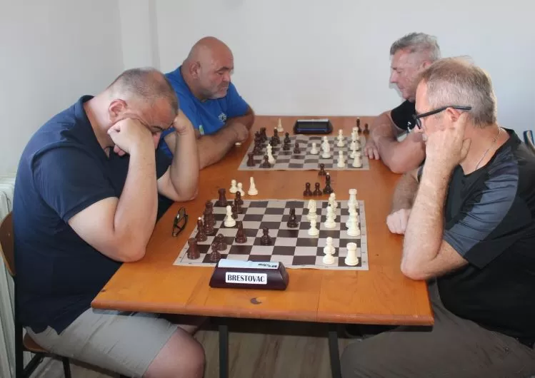 ŠAH „SRIJEDOM U BRESTOVCU“:  Na jubilarnom stotom turniru pobjednik MK Dragan Kokanović iz Dervente
