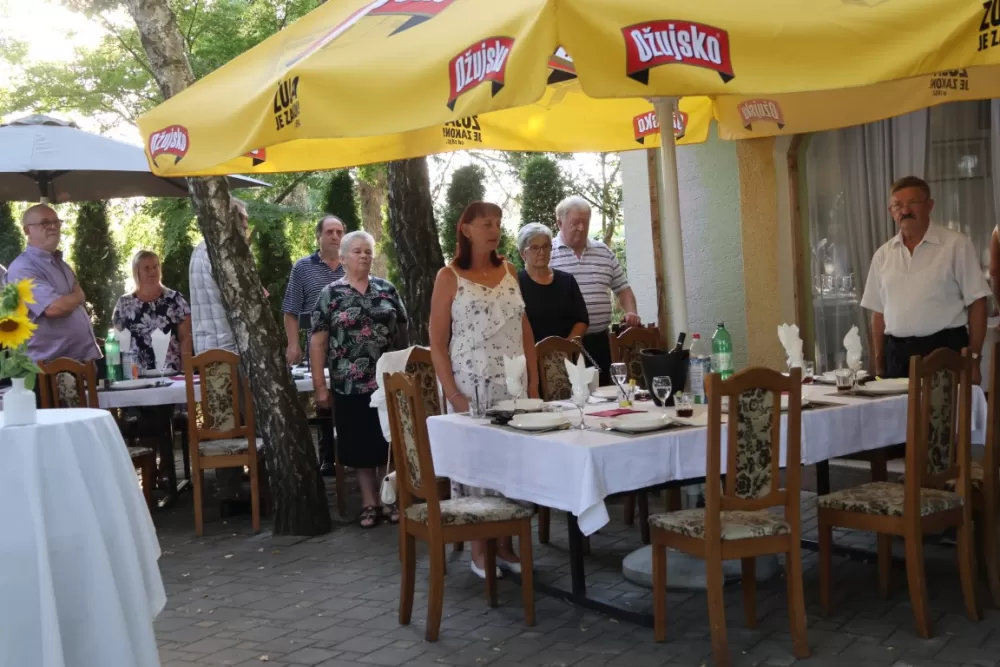 Vetovački umirovljenici  dobili opremu za viseću kuglanu