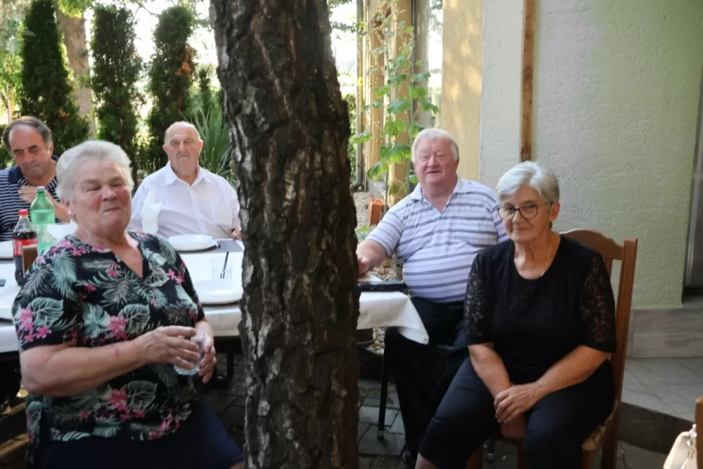 Vetovački umirovljenici  dobili opremu za viseću kuglanu