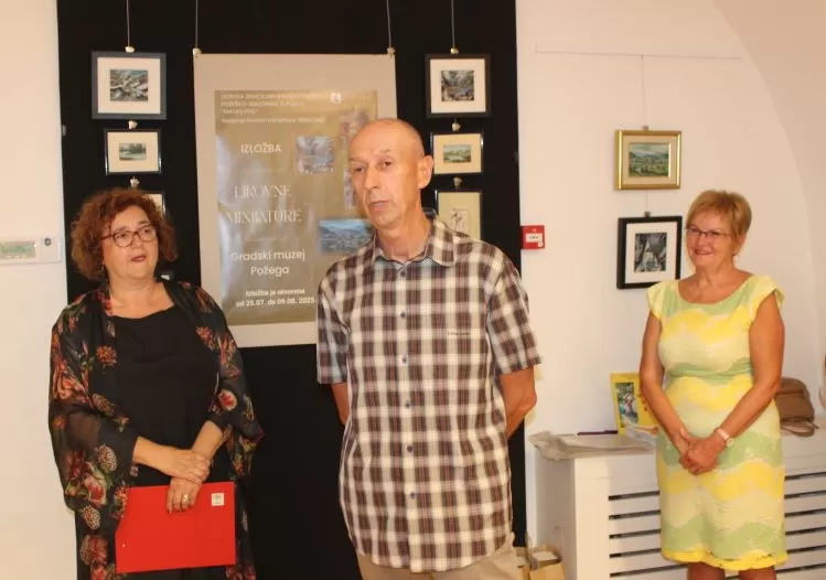 GRADSKI MUZEJ U POŽEGI:  Otvorena izložba likovnih minijatura sa 96 radova od 58 autora