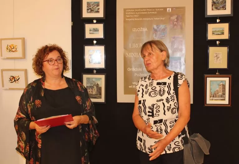 GRADSKI MUZEJ U POŽEGI:  Otvorena izložba likovnih minijatura sa 96 radova od 58 autora