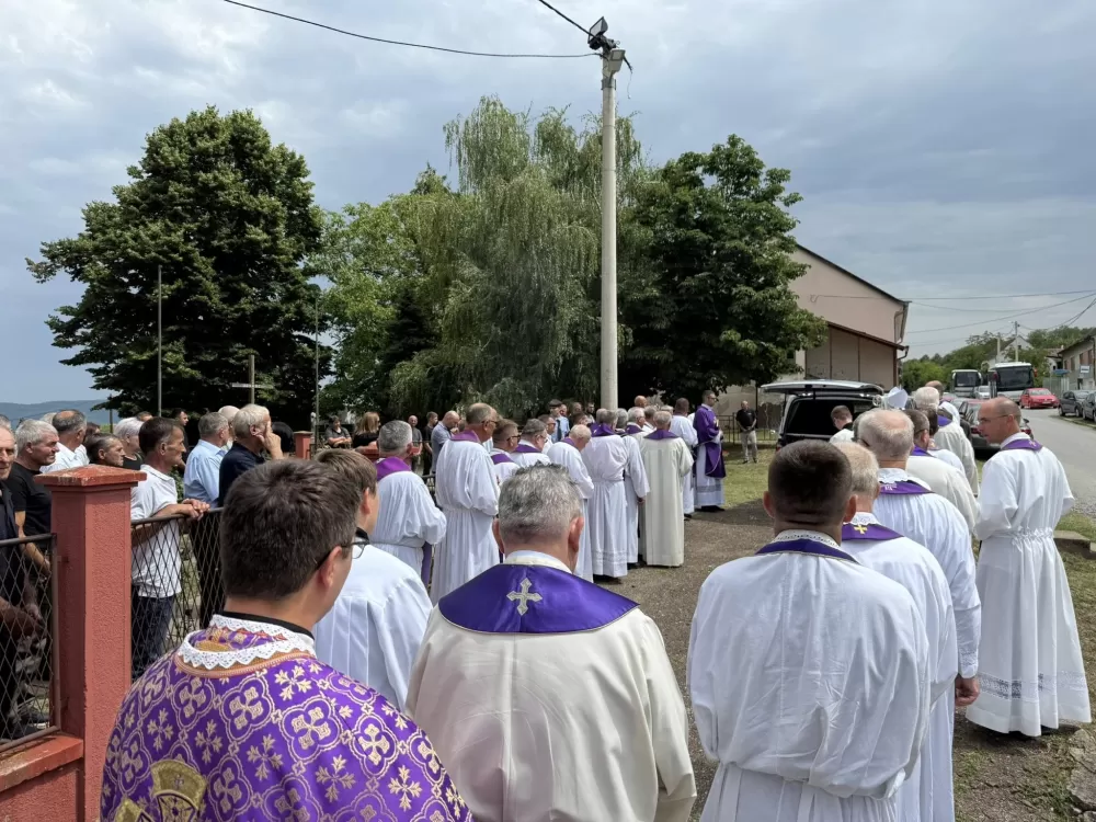 ODVORCI: Oproštaj od vlč. Josipa Kalmara, čovjeka i svećenika kojega se neće tek tako zaboraviti