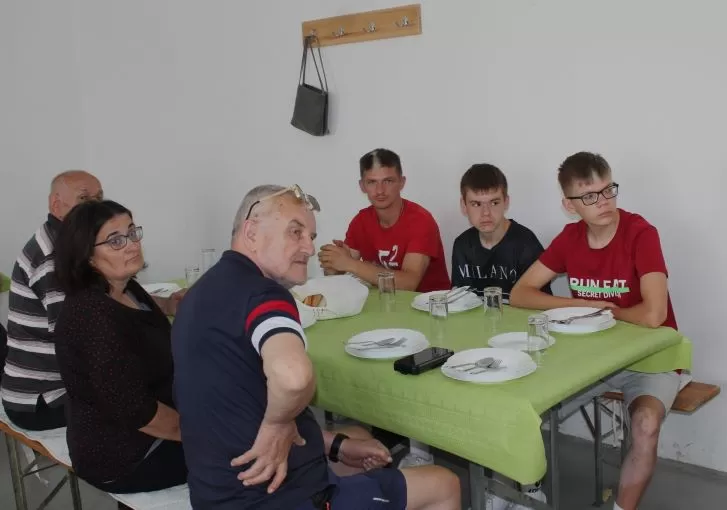 Druženje osoba s invaliditetom na prostoru Grbavice u Pleternici