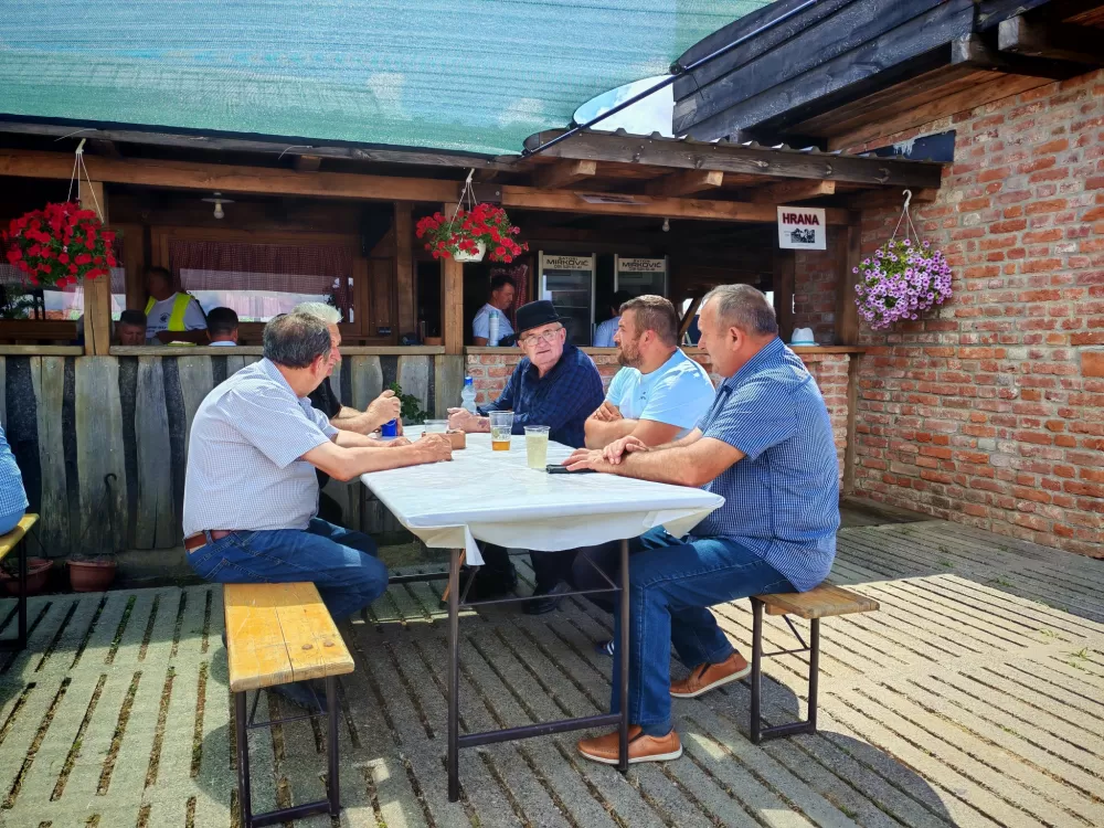 ʼNe idem iz Slavonijeʼ - tradicionalna manifestacija u Lužanima koja je okupila zaljubljenike u konje, slavonsku baštinu i običaje 
