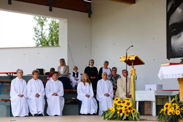 Prečasni pleternički župnik Antun Ćorković služio oproštajnu i zahvalnu svetu misu