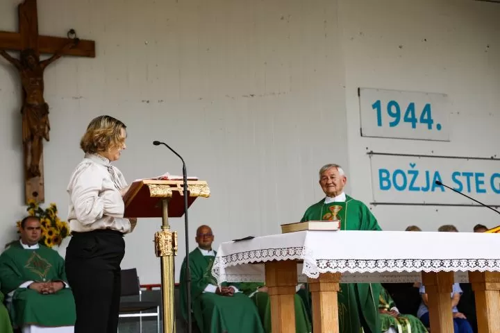 Prečasni pleternički župnik Antun Ćorković služio oproštajnu i zahvalnu svetu misu