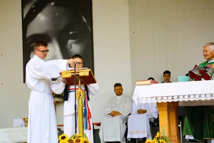 Prečasni pleternički župnik Antun Ćorković služio oproštajnu i zahvalnu svetu misu