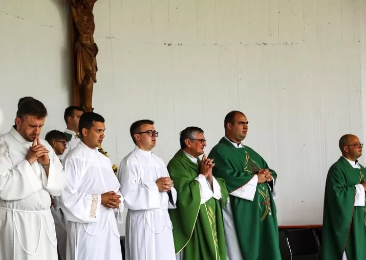 Prečasni pleternički župnik Antun Ćorković služio oproštajnu i zahvalnu svetu misu