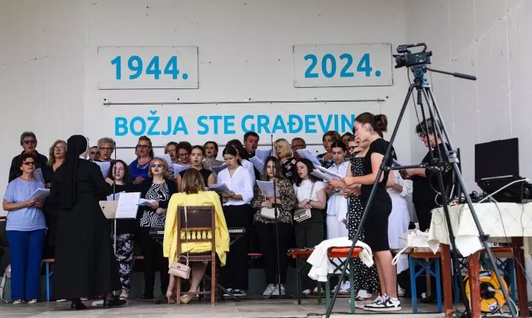 Prečasni pleternički župnik Antun Ćorković služio oproštajnu i zahvalnu svetu misu