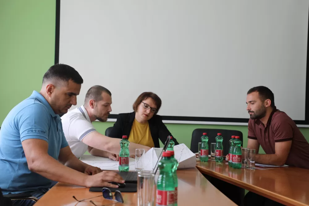 Održan operativni sastanak vezan za početak rekonstrukcije ceste Pleternica – Kuzmica