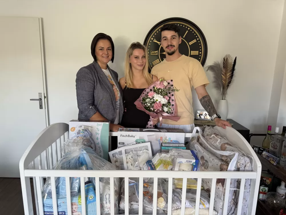 Još pet obitelji u Slavonskom Brodu primilo pakete dobrodošlice za svoje bebe