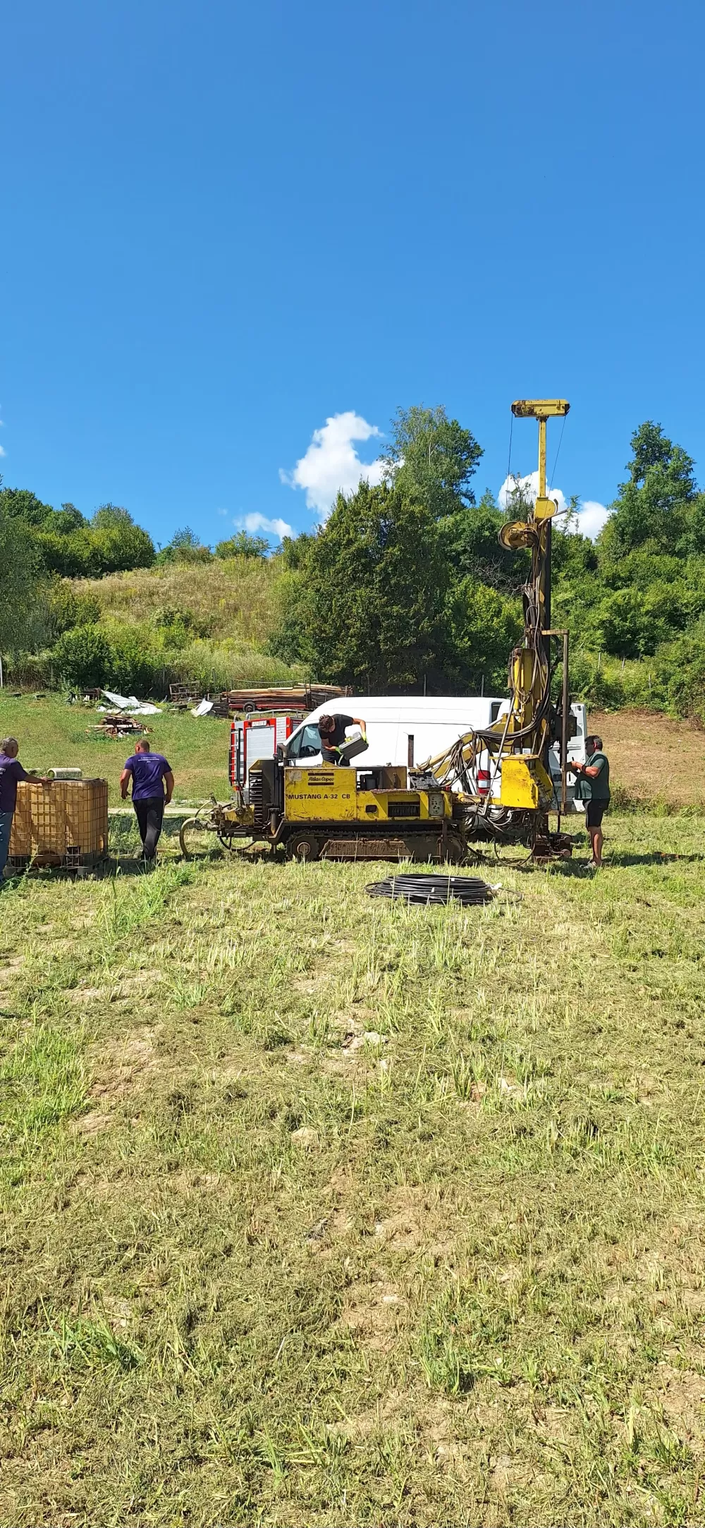 Ribiči brestovačkog Klena buše zemljište za vlastiti bunar