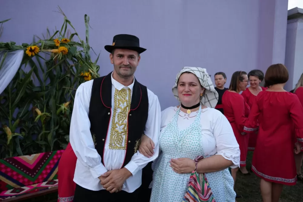 Više od tisuću pečenjaka skuhano na 17. Kukuruzijadi u Gornjim Andrijevcima