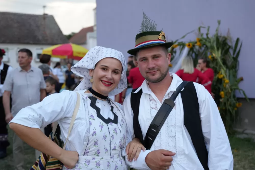 Više od tisuću pečenjaka skuhano na 17. Kukuruzijadi u Gornjim Andrijevcima