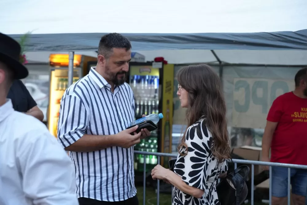 Više od tisuću pečenjaka skuhano na 17. Kukuruzijadi u Gornjim Andrijevcima