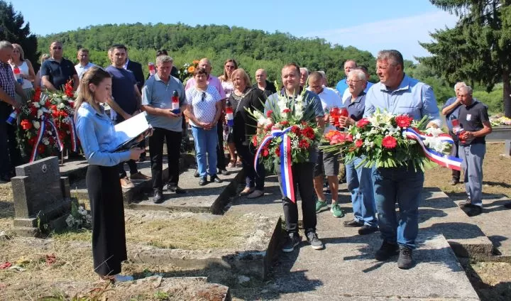 UZ 34. OBLJETNICU POGIBIJE PRIPADNIKA „TIGROVA“: U Novoj Ljeskovici odana počast hrvatskom branitelju Josipu Kneževiću