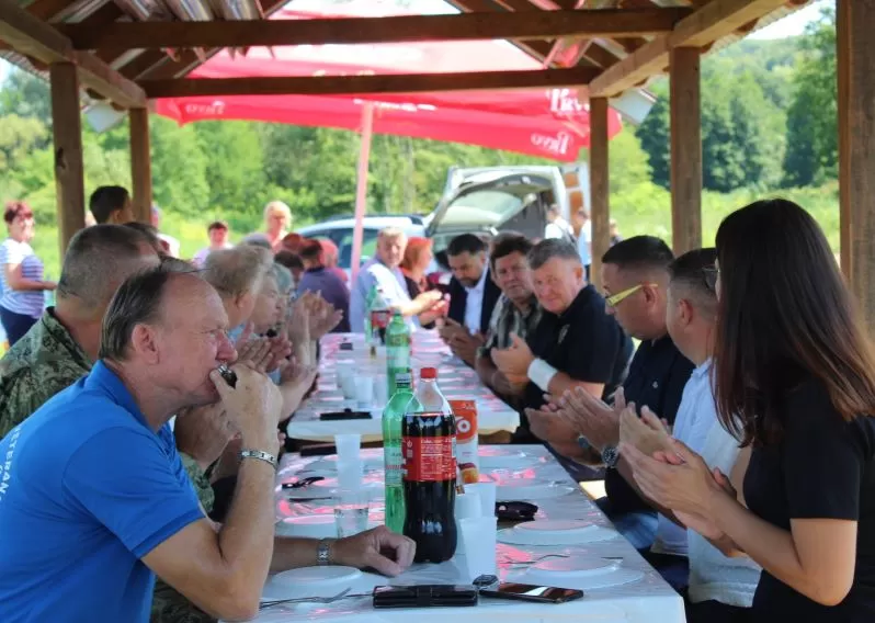 UZ 34. OBLJETNICU POGIBIJE PRIPADNIKA „TIGROVA“: U Novoj Ljeskovici odana počast hrvatskom branitelju Josipu Kneževiću