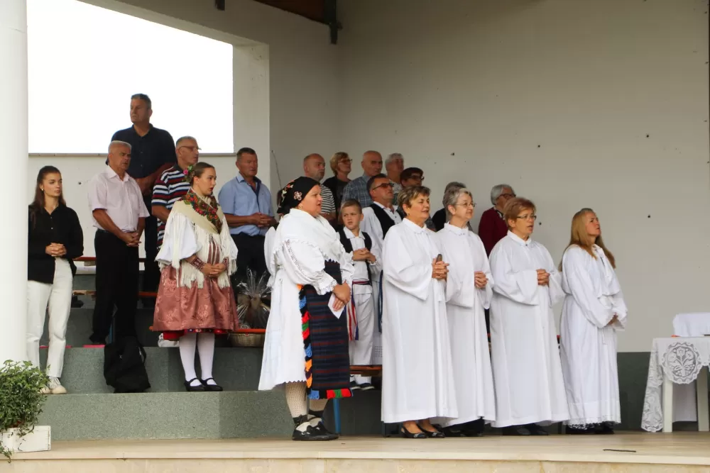 Preč. Dragan Hrgić preuzeo službu rektora Svetišta Gospe od Suza i pleterničkog župnika 