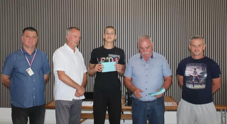 MEĐUNARODNI ŠAHOVSKI TURNIR U ČAGLINU: Prvo mjesto osvojio zagrebački velemajstor Mladen Palac 