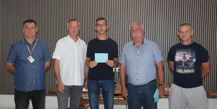 MEĐUNARODNI ŠAHOVSKI TURNIR U ČAGLINU: Prvo mjesto osvojio zagrebački velemajstor Mladen Palac 