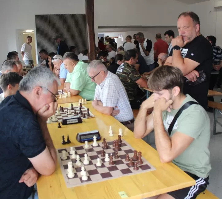 MEĐUNARODNI ŠAHOVSKI TURNIR U ČAGLINU: Prvo mjesto osvojio zagrebački velemajstor Mladen Palac 