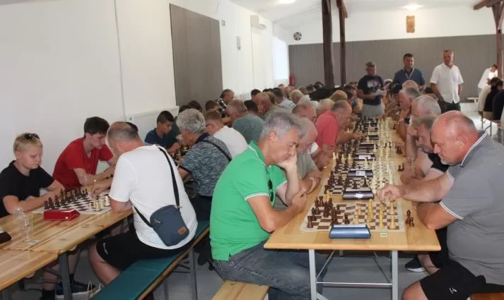 MEĐUNARODNI ŠAHOVSKI TURNIR U ČAGLINU: Prvo mjesto osvojio zagrebački velemajstor Mladen Palac 