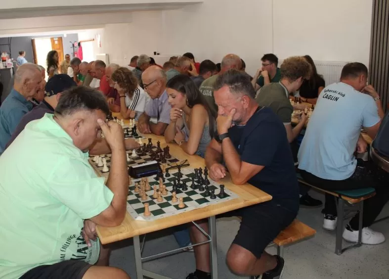 MEĐUNARODNI ŠAHOVSKI TURNIR U ČAGLINU: Prvo mjesto osvojio zagrebački velemajstor Mladen Palac 
