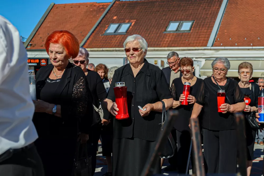 Povodom Dana pobjede i domovinske zahvalnosti te Dana hrvatskih branitelja odana počast svim poginulim, nestalim i umrlim hrvatskim braniteljima
