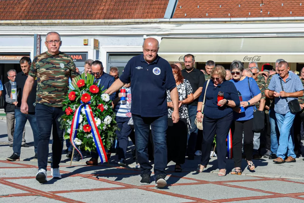 Povodom Dana pobjede i domovinske zahvalnosti te Dana hrvatskih branitelja odana počast svim poginulim, nestalim i umrlim hrvatskim braniteljima