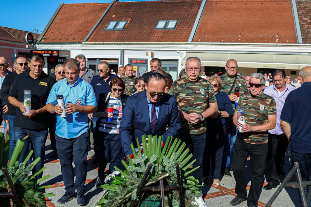 Povodom Dana pobjede i domovinske zahvalnosti te Dana hrvatskih branitelja odana počast svim poginulim, nestalim i umrlim hrvatskim braniteljima