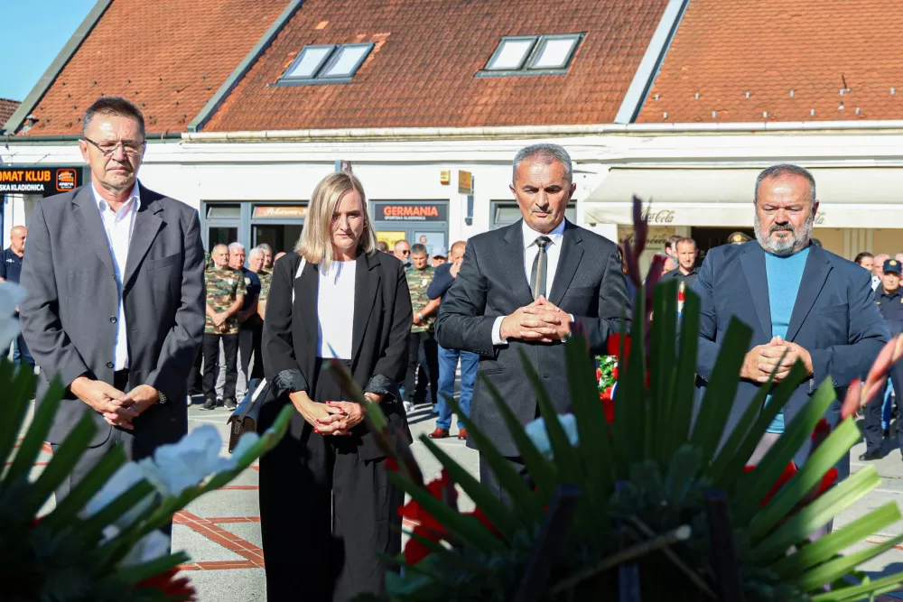 Povodom Dana pobjede i domovinske zahvalnosti te Dana hrvatskih branitelja odana počast svim poginulim, nestalim i umrlim hrvatskim braniteljima