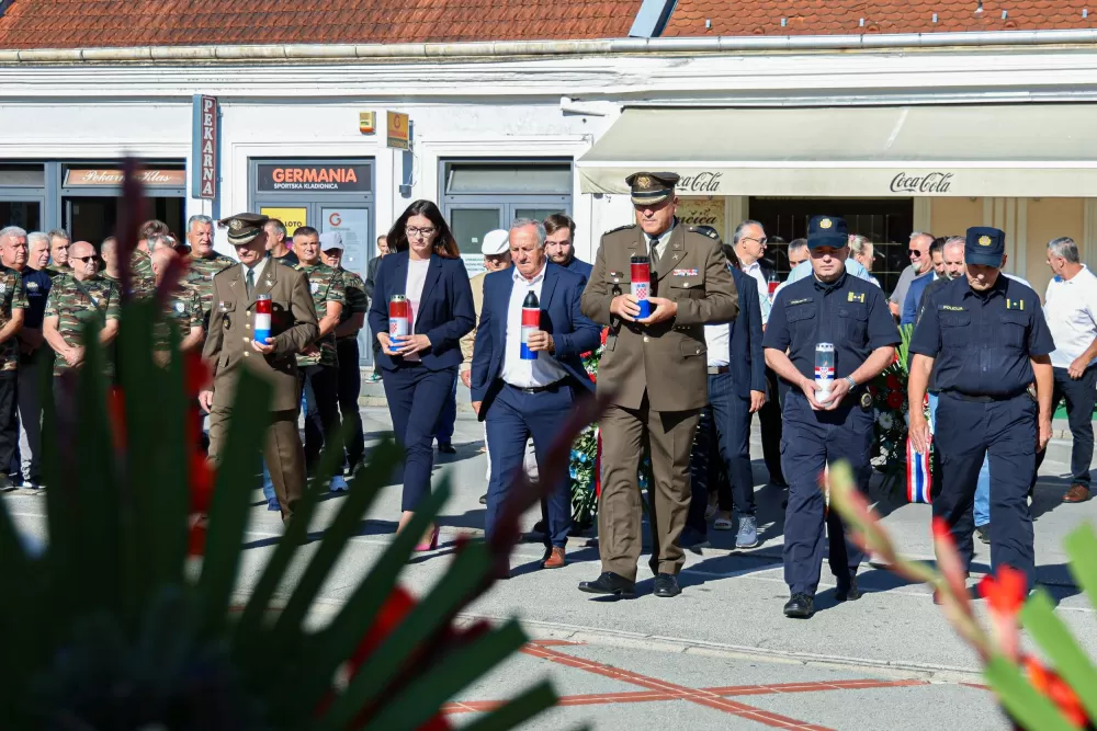 Povodom Dana pobjede i domovinske zahvalnosti te Dana hrvatskih branitelja odana počast svim poginulim, nestalim i umrlim hrvatskim braniteljima