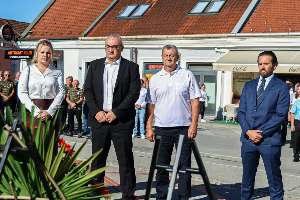 Povodom Dana pobjede i domovinske zahvalnosti te Dana hrvatskih branitelja odana počast svim poginulim, nestalim i umrlim hrvatskim braniteljima